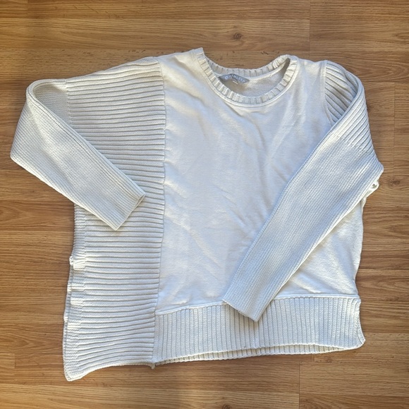Athleta Asymmetrical Crewneck Sweater ❄️size M - Picture 5 of 9